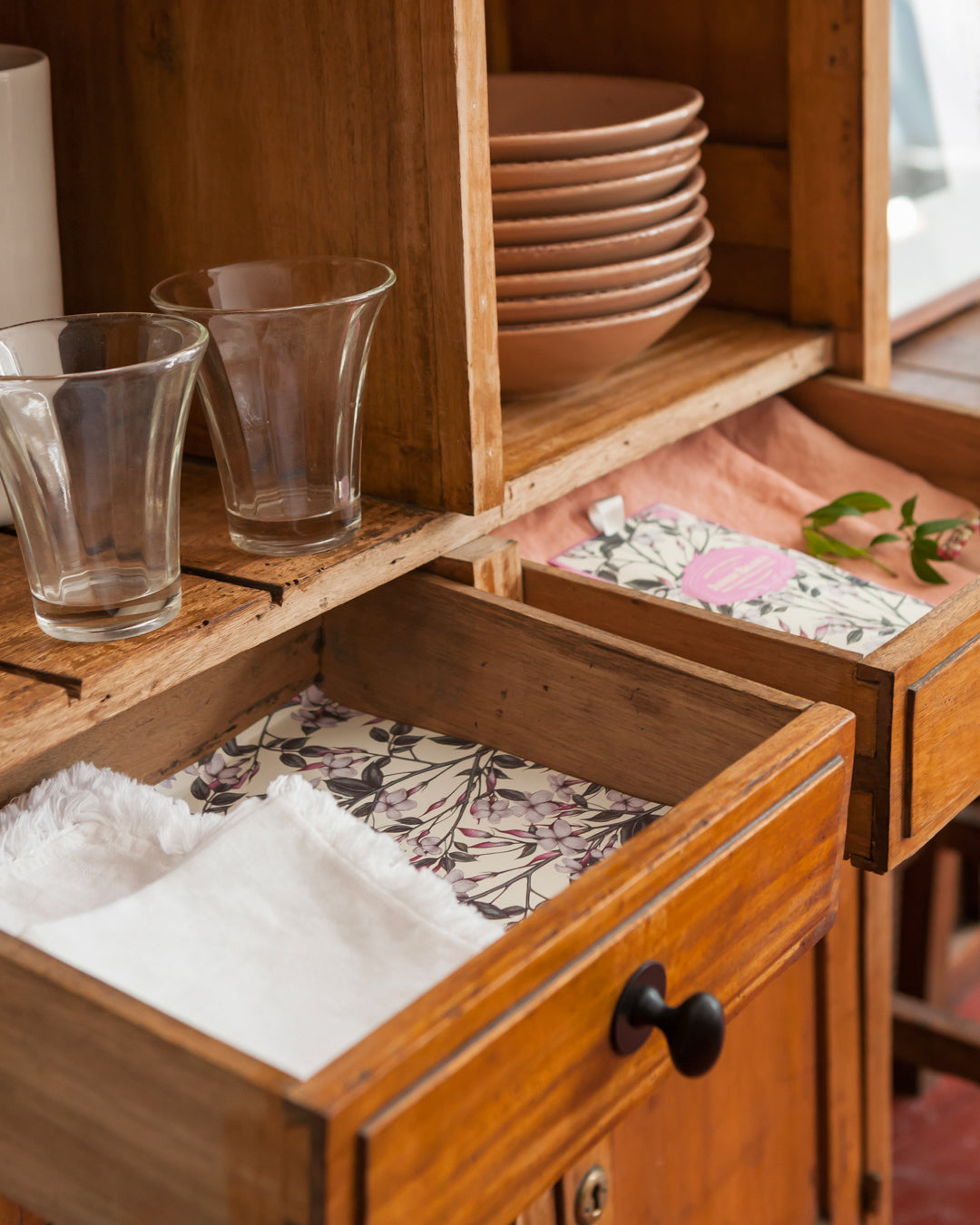 White Jasmine Fragranced Drawer Liners