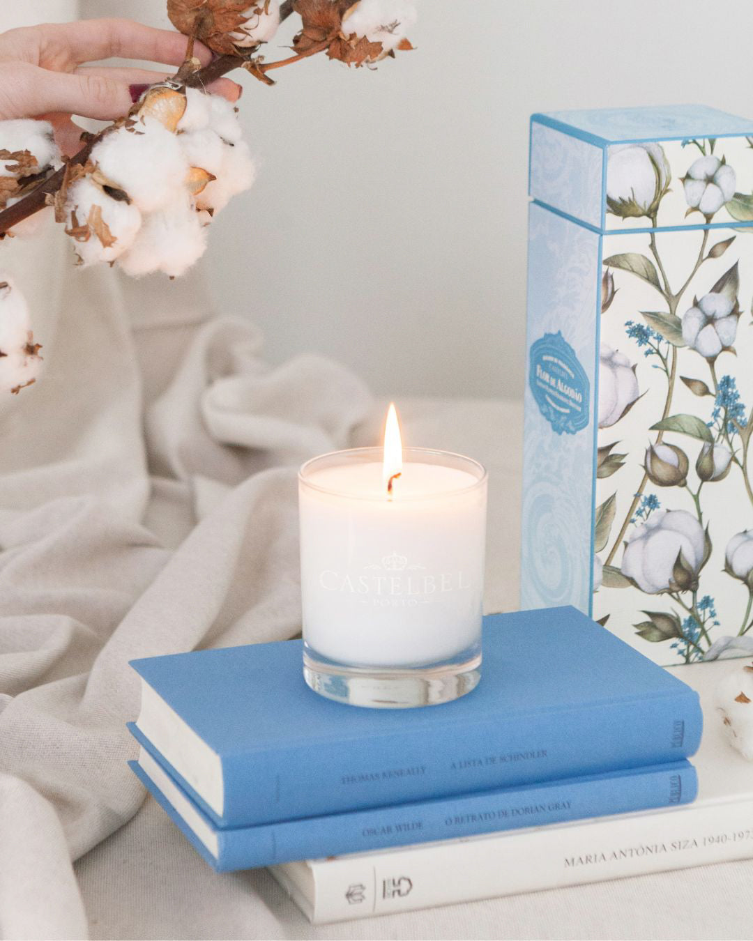 Cotton Flower Scented Candle 210g